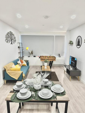 Convenient Contractor & Family Stay - 7 Guests, Pets Welcome, Parking Included!